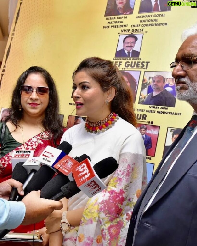 Shilpa Raizada Instagram - Human rights and anti corruption foundation of India… Yesterday’s event in hisar harayana … #मानवअधिकार #humanrights #anticorruption #shilparaizada #event
