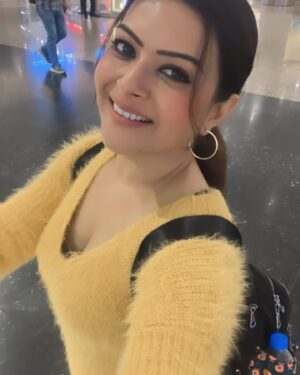 Shilpa Raizada Instagram - My career is a journey for me, and any journey is incomplete without the struggle.
So, Enjoy the journey and try to get better every day. And don’t lose the passion and the love for what you do.
❤️❤️❤️ #jaishriram #braodway #play #ramayan #usa #blessed #gratitude #godiskind #shilparaizada #actorslife