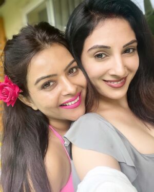 Shilpa Raizada Instagram - Happy birthday tiyuuuu @tia.gandwani god bless you 😘😘😘 Have a wonderful time at wonderful place “Hope your special day brings you all that your heart desires” sab mile tujhe jo bhi tere dil ki  Tamanna ho vo sab poori ho🫶💕
#happybirthday #tia #godblessyou