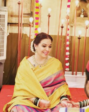 Shilpa Tulaskar Instagram - ❤️❤️❤️❤️❤️❤️❤️❤️. Aise hi . 
Makeup & picture courtesy : @im_mr_ketzsolzofficial_ 
Hair : @sandhyabalakrishnan83 
#sarees #sareelove #wedding #indianwedding #indianwear #traditionalwear