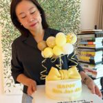 Shim Jin-hwa Instagram - - 청송친구들 서울 1박2일💛 45살 밖에 안됐어 우리🥰 더 신나게 살자❣️ 포항 안동 상주 다 다른곳에 살지만 어디서 들은건 있어서 “힙지로” 가고 싶다고🤭 힙지로 찍고 다음날 잠수교 찍고 배부르다며 일말의 양심으로 볼링까지 알차게 치고 각자의 집으로💕 우리 매니저 현준이 볼링도 잘침👍 개인 최고기록🌸
