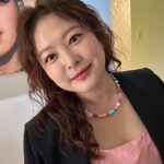 Shim Jin-hwa Instagram - - 오늘은 스케줄이 많은 날이라 새벽부터 나왔어요🌸 잠시후 8시에, 테이의 굿모닝FM 나가용🫶 듣고 계신분들 응원부탁해우😍 그리고 바로~ 10시25분 🌿 롯데홈쇼핑, AHC 썬쿠션으로 갑니당💙 오늘 예쁘게 해준 수빈쌤 하은이 고마워용🥰 @jennyhouse_su.ubeen 오늘도 선재데이🤭 행. 복. 하. 다. 여러분도 굿데이 되세우♥️