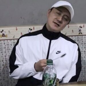 Shim Jin-hwa Instagram - - 어제 아부지도 뵙고 옴💕 올해 90세의 나이가 믿기지 않게 건강하시고 술도 한잔 하시는 아부지💛 어제 6.25부터 군대 얘기까지 ^^ 90년의 시간을 들음 ㅋㅋ 아부지~ 지금처럼 많이 웃고 건강하세요❣️ 매일 아부지 챙겨주시는 우리 기례이모 진심 감사합니다. 두 부부분은 하늘에서 내려오신 천사님이세요♥️ 늘 함께 해주는 우리 영수💜 고마워 고마워. 함께하고자했으나 날짜가 계속 안맞아 못온 사랑스런 당신들도 거마워. 우리 기례이모 광운대역 근처에서 마산아구찜해요!!! 근처 계시면 많이 애용해주세요🤗 [마산아구찜. 광운로 72]