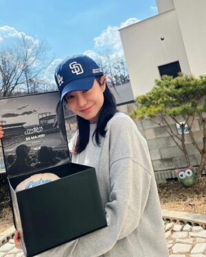 Shin So-yul Instagram - ⠀
⠀
#mlb서울시리즈
집관 예정이지만, 모자는 있지⚾️
⠀
⠀
⠀