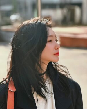 Shin So-yul Instagram - 김지철씨가 @zy_chul 
어제
찍어준 사진🙊