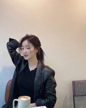 Shin Yeon-suh Instagram - 💯🥰
@choijin__xena