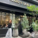 Shin Ae-ra Instagram - 오랜만에 딸들과 여자끼리 데이트 맛있구 멋있는 #Mari'sTable #Metrocity 금쪽이 의상픽업까지 이렇게 다리길게 사진 찍어주고 딸들, 감사해 사랑해 축복해♡