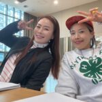 Shin Bong-sun Instagram – 웃어야지 예뻐 예예예~~~~ 메노포즈연습실 아이오와하우스와이프👯