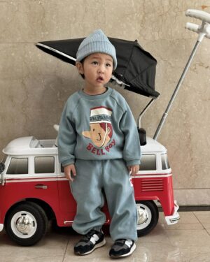 Shin Da-eun Instagram - 홀리👶🏻의 21-22개월 ✍️

날아다님🐆 축지법을 쓰는건 아닌지 의심됨.
일주일에 한번은 꼭 부위별로 멍이들거나 피가나는 외상발생.
저세상 텐션🌈
엄마인 나로선 중독적으로 귀여우나 지쳐 쓰러져 잠듬🫠

#신난다은육아👩🏻