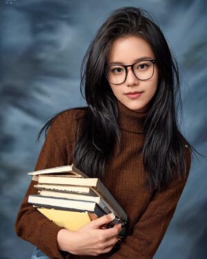 Shin Hye-jeong Instagram - 90년대 미국 학생 어울리네....🤓