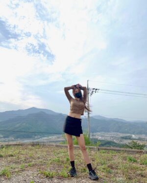 Shin Hye-jeong Instagram - 날씨가 너무 좋다😊
포바 @woniiwonii