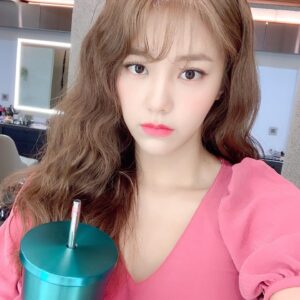 Shin Hye-jeong Instagram - 이 날이 레몬 먹던 날인가..🍋