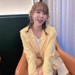 Shin Ji Instagram - 사진 넘치구요💛