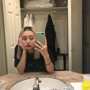 Shioli Kutsuna Instagram - むらしゃんeveryday💇🏼‍♀️🛁🍇🍇🤳💝🫧🫧