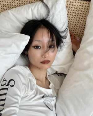 Shioli Kutsuna Instagram - 🕸️🫧