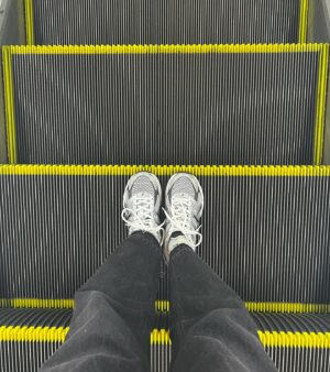 Shiori Sato Instagram - 綺麗なものをたくさんみた日🪻🏵️🌇👟