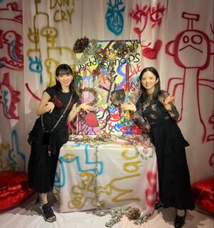 Shiori Sato Instagram - psycho展、無事大盛況で終了いたしました👽❤️‍🔥
お越しいただいた皆さまありがとうございました！