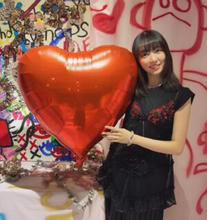 Shiori Sato Instagram - psycho展、無事大盛況で終了いたしました👽❤️‍🔥
お越しいただいた皆さまありがとうございました！