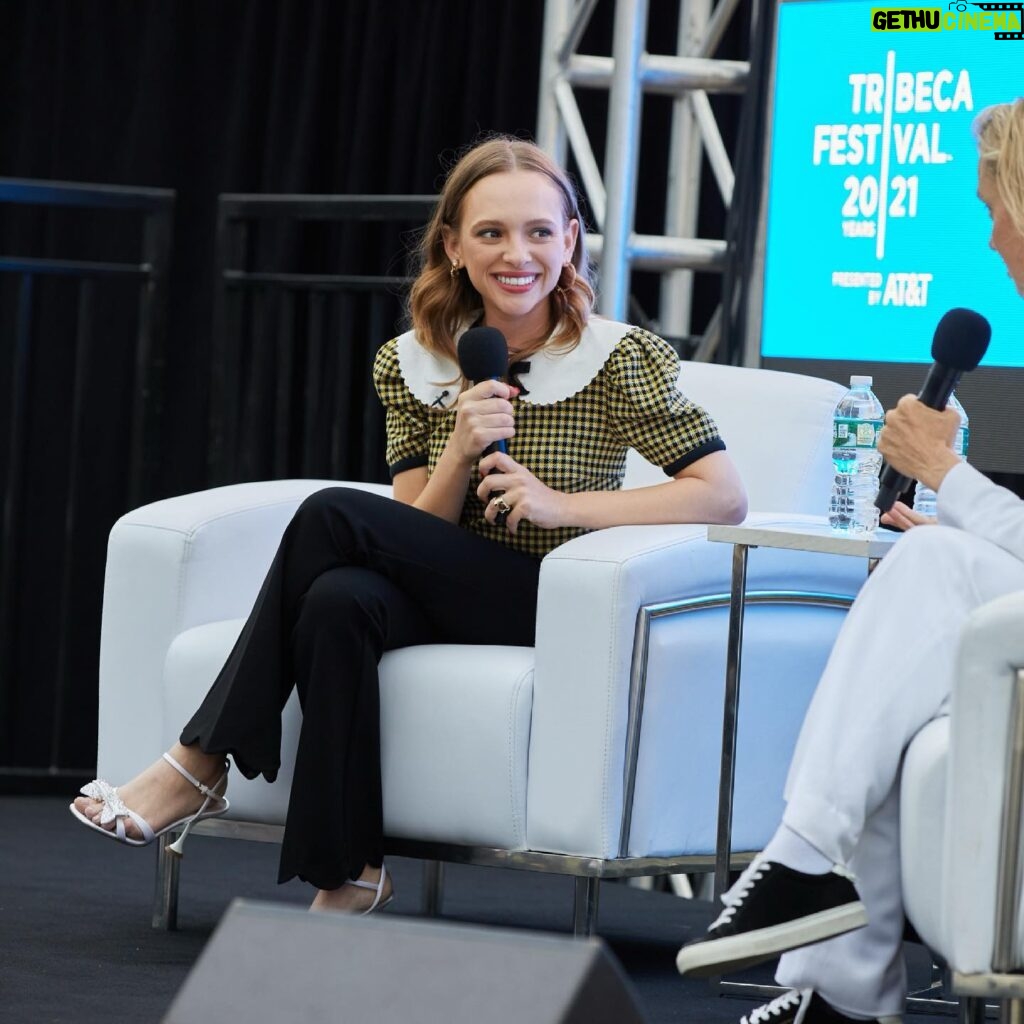 Shira Haas Instagram - I had the best time talking with the amazing @therealaliwentworth at the “Tribeca Talks: Storytellers conversation.” Thank you for having me and for an interesting conversation about filmmaking, acting, empathy and collages. 😉🙏🏻❤️ @tribeca @miumiu