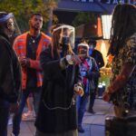 Shiri Appleby Instagram - GROWNISH 💙 New episode ”The Revolution Will Not Be Televised” tonight directed by yours truly. We shot this episode during the height of Covid and I’m still amazed at everything we were able to accomplish. I couldn’t love this group of talented actors more! Hope you enjoy the show!!