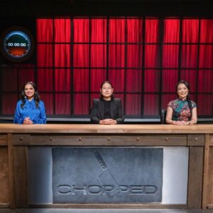 Shirley Chung Instagram - Hiiiii! 🔥🙋🏻‍♀️ I am going to judge Chopped for the very first time! Can you tell I am Sooooooo excited!! 😆  Premiering Tuesday, March 5th at 8pm- “A Taste of China”
Four talented chefs are thrilled to compete in a battle celebrating Chinese cuisine! When an item in the first basket prompts the chefs to make very similar appetizer plates, the cooks scramble to distinguish themselves. In the entrée round, the judges are happy when the chefs take the opportunity to showcase their unique styles, but they must still send someone’s salmon plate to the chopping block. In the end, the final two competitors find noodles and a cool candy in the dessert basket @foodnetwork #chopped #judge #dumplingmafiaqueen #chefshirleychung