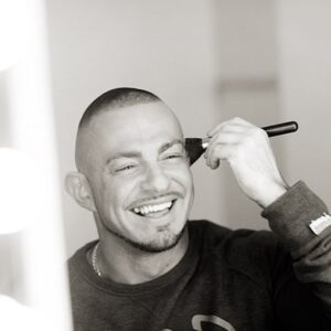 Shirley Ballas Instagram - I’m extremely saddened to hear the devastating news about this beautiful human being this morning. 💔 

Robin Windsor … kind, gracious, gentle and extremely hard working. A wonderful dancer, true gentleman, good soul and so very young. 

You will be dearly missed by so many. 

Dance with the angels my friend. 🪽❤️ Xx