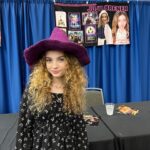 Shirly Brener Instagram - such an amazing experience getting to travel w @jujubrenerofficial to TX and be part of the coolest Halloween Fest @preservehalloweenfest we are big halloween fans and have been for years!!! 🎃🎃🎃💜🖤🖤🥳🎉 Its been a rough time for the world glad to be able to escape for some time see Juju and the lovely @taylorpaigehenderson and @officialninakitchen do their magic and celebrate all things halloween 👻👻