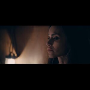 Shiva Negar Instagram - My favorite part of storytelling, a question I get asked often, is peeling my character like an onion, and then consuming all those layers that make her who she is. At that point, you’re no longer acting, you’re just being… ❤️🎬 
#filmstills