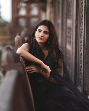 Shivani Raghuvanshi Instagram - ……. 💌