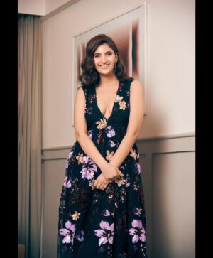 Shivani Raghuvanshi Instagram - “Life is a party. Dress for it.”

Occasion: MIH S2 screening 
Outfit: @shopverb 
Jewellery: @azotiique 
Styled by: @beezsharma @prashantmangasuli 
Makeup: @nishaa.guptaa 
Hair: @sunita_hair 
Images: @dhruv_dixit_serenity