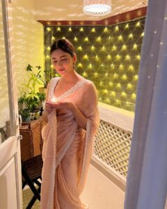 Actress Shivani Raghuvanshi HD Instagram Photos and Wallpapers January 2024