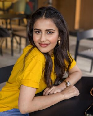 Shivani Tomar Instagram - happy sunday:
The perfect day for resetting, 
reflecting, 
and recharging for the new week. 🌻 

Photographer @shootwithvikas 
@shivanitomar9 

All images are captured on the CANON R5
# canon RF 50mm 1.8
##

#andheriwest 
#bombay 
#fashion 
#fashionstyle 
#fashionphotography