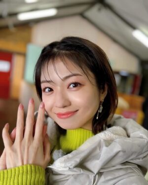 Shizuka Nakamura Instagram - タグまとめ🏷️

3.20 放送
「冬こそキャンプですね！in岩手&秋田」
.
黄ニット @leilian_official
黒パンツ @arnoldpalmer_jp
アウター @so_close_official
白ニット・青パンツ @millioncarats_official
靴 @llbeanjapan