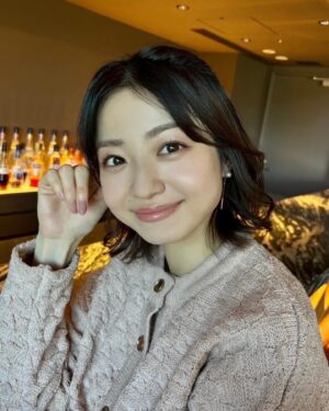 Shizuka Nakamura Instagram - 🐰🌸

4.18 放送『厳選いい旅』
テレビ東京にて17:00〜

東さんと熱海へ！旅の参考にしてね♩
