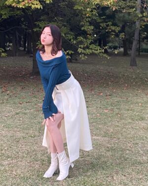 Shizuka Nakamura Instagram - 😗