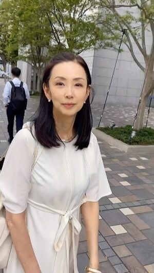 Shoko Tamura Instagram - 打ち合わせの帰り。
スーパー寄って帰ります😊

#打ち合わせ#summerfashion#summeroufit#田村翔子#tokyolife