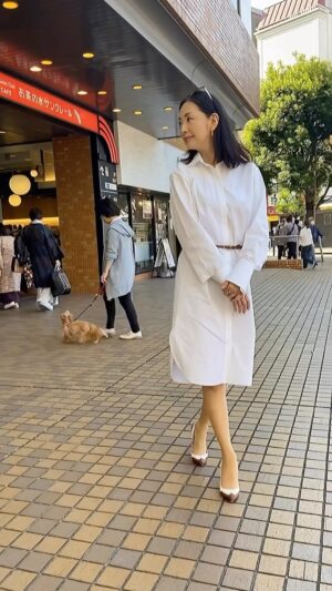 Shoko Tamura Instagram - 打ち合わせの後😊
これからアートイベントに向かいます。

#春コーデ#シャツワンピース #大人コーデ#お仕事コーデ
#田村翔子#springoutfit