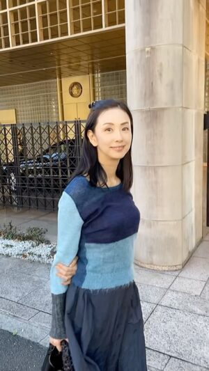 Shoko Tamura Instagram - パーソナルトレーニングの後、代官山をお散歩😊
お天気のよい日曜日で、代官山も賑わっていました。

#冬コーデ#ライフスタイル#lifestyle#winteroutfit