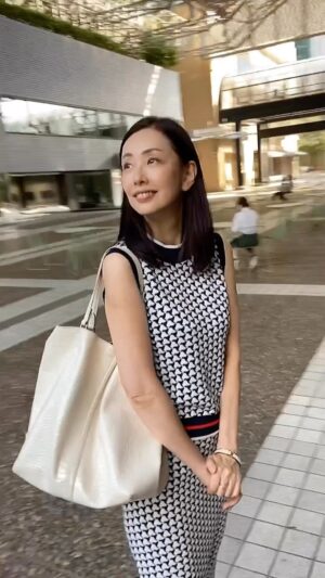 Shoko Tamura Instagram - 今日はアークヒルズの近くで打ち合わせ😊
昨日は八王子で。
暑い中、打ち合わせが続いています😅

#打ち合わせ#お仕事コーデ#夏コーデ#summerfashion#summeroutfit #田村翔子#lifestyle#ライフスタイル