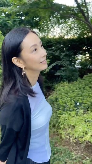 Shoko Tamura Instagram - 久しぶりの投稿になってしまい、すみません💦
税理士さんの事務所に寄った帰りに新宿高島屋のテラスでランチ。
もう肌寒いくらいですね〜😊

#autumnoutfit #田村翔子#lifestyve