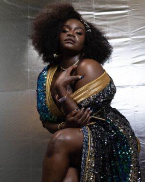 Shoniqua Shandai Instagram - It ain’t Friday but I’m flashing back on this #throwback 💙 Happy Monday Ya’ll!! Praying your week is abundantly BLESSED. 

📸 @reeseshermanphotography 

#internationalhouseholdname #renaissancewoman #fashion #actor #ootd #photography #model #actor #ItsGivingWellOiled #moisturized #sheabutterbaby #coconutoilQueen