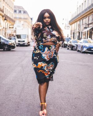 Shoniqua Shandai Instagram - Bonjour Paris! 💃🏿🇫🇷 Can’t wait to see you all at @naturalhairacademy today! Discussion w/ Shoniqua Shandai starts at 12:30p talking all things acting, Harlem, and embracing your authenticity. 💋💖❤️❤️❤️

Shot by @damienpaillard

#internationalhouseholdname