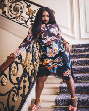 Shoniqua Shandai Instagram - Bonjour Paris! 💃🏿🇫🇷 Can’t wait to see you all at @naturalhairacademy today! Discussion w/ Shoniqua Shandai starts at 12:30p talking all things acting, Harlem, and embracing your authenticity. 💋💖❤️❤️❤️

Shot by @damienpaillard

#internationalhouseholdname