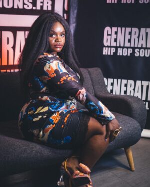 Shoniqua Shandai Instagram - Bonjour Paris! 💃🏿🇫🇷 Can’t wait to see you all at @naturalhairacademy today! Discussion w/ Shoniqua Shandai starts at 12:30p talking all things acting, Harlem, and embracing your authenticity. 💋💖❤️❤️❤️

Shot by @damienpaillard

#internationalhouseholdname