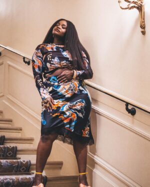 Shoniqua Shandai Instagram - Bonjour Paris! 💃🏿🇫🇷 Can’t wait to see you all at @naturalhairacademy today! Discussion w/ Shoniqua Shandai starts at 12:30p talking all things acting, Harlem, and embracing your authenticity. 💋💖❤️❤️❤️

Shot by @damienpaillard

#internationalhouseholdname