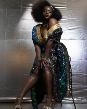 Shoniqua Shandai Instagram - It ain’t Friday but I’m flashing back on this #throwback 💙 Happy Monday Ya’ll!! Praying your week is abundantly BLESSED. 

📸 @reeseshermanphotography 

#internationalhouseholdname #renaissancewoman #fashion #actor #ootd #photography #model #actor #ItsGivingWellOiled #moisturized #sheabutterbaby #coconutoilQueen