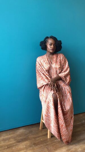 Shoniqua Shandai Instagram - Happy Monday Ya’ll!! Have you seen my TXTURE cover just yet? Link to the article is in my bio. 🌞💛💛💛🧡

Photographer: @felixnataljr
Hair: @aggie_hair
Makeup: @locdinstyle
Wardrobe: @everydaistyle
Wardrobe assistant: @alegrastyles
Photo editor: @sancho.smalls
Earrings:@karidjaandkhadija
Slik dress: @kari_ma_the_brand 

#internationalhouseholdname #actor #singer #model