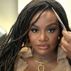 Shoniqua Shandai Instagram - Guyyyyyys I’ve been off the gram for a sec prepping for a ginormous blessing. Get ready for it…. I’m a leading lady! 🤯🤯🙌🏿 I just wrapped my first day on #Wakethemovie produced by the powerhouse @traceyeedmonds I truly have no words. I just am so in love with a God who does not honor “the process”, norms or rules created by man. No agent and I’m starring in a movie. Ain’t nobody bigger or better than my God. And that’s facts on facts!! 🙌🏿 I can’t wait for you all to see this new character I’ve been gifted to create. Here’s to leaning not on my understanding but trusting God’s word. I just pray I make my Dad🙏🏿 proud. 

#internationalhousehold #movie #leadinglady #star #actionstar #thriller #actor #actress