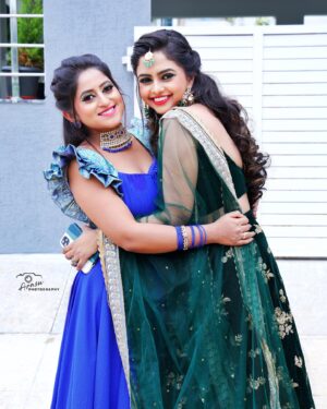 Shruthi Ramesh Instagram - My Bebu ! 😙♥️
You’re one of the most talented versatile artists that i’ve met. I will always cherish the fun days i’ve had with you while shooting our combination scenes during initial days of Lakshana! 💕
The unconditional respect and love you have towards your family is truly amazing.🫶🏻 The fact that you’re always jumping around and having fun like a kid 👻 and also are very much matured at the same time is one of the best things about you! 🥰
You’re one of the funniest people i’ve met and your comedy timing is too genius 😂, I hope you keep that child in you alive forever. 
Here’s wishing you all the successes in your future projects and also your career as a MUA ! 🩵
I love you bebu😘❤️