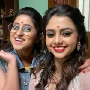 Shruthi Ramesh Instagram - My Bebu ! 😙♥️
You’re one of the most talented versatile artists that i’ve met. I will always cherish the fun days i’ve had with you while shooting our combination scenes during initial days of Lakshana! 💕
The unconditional respect and love you have towards your family is truly amazing.🫶🏻 The fact that you’re always jumping around and having fun like a kid 👻 and also are very much matured at the same time is one of the best things about you! 🥰
You’re one of the funniest people i’ve met and your comedy timing is too genius 😂, I hope you keep that child in you alive forever. 
Here’s wishing you all the successes in your future projects and also your career as a MUA ! 🩵
I love you bebu😘❤️